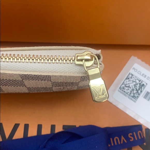 Sold RARE Louis Vuitton Key Pouch hard to find - Picture 3 of 8